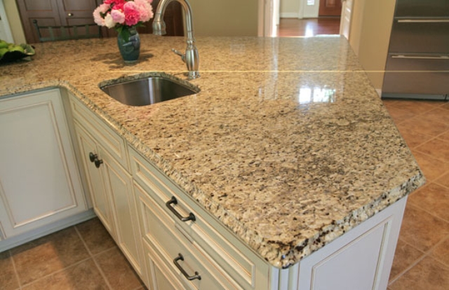 Cheap New Venetian Gold Granite Kitchen Countertop Yqz Gc1004